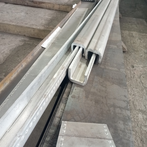 Швеллер алюминиевый